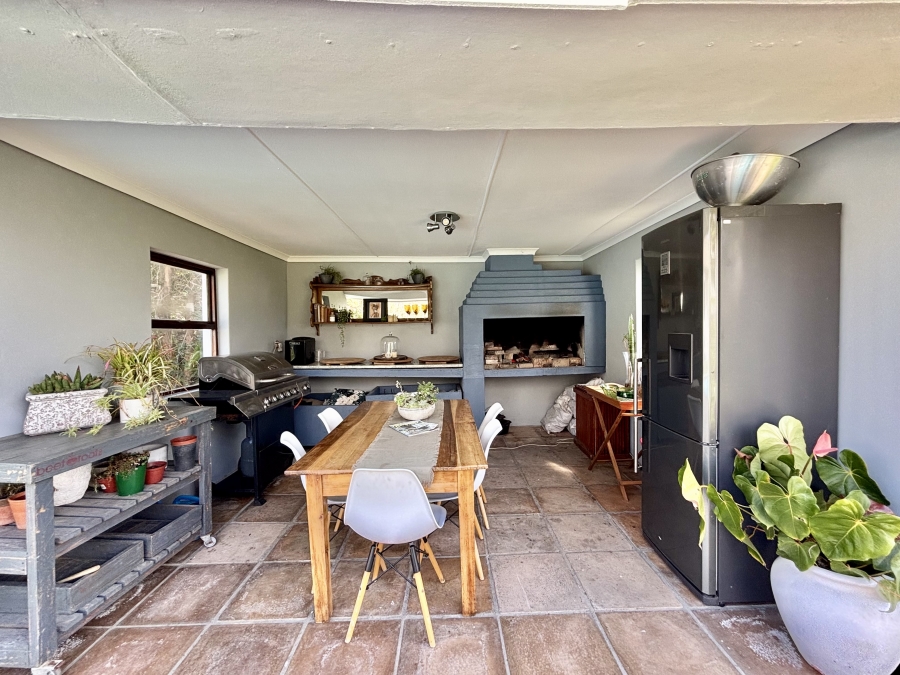 5 Bedroom Property for Sale in Vierlanden Western Cape